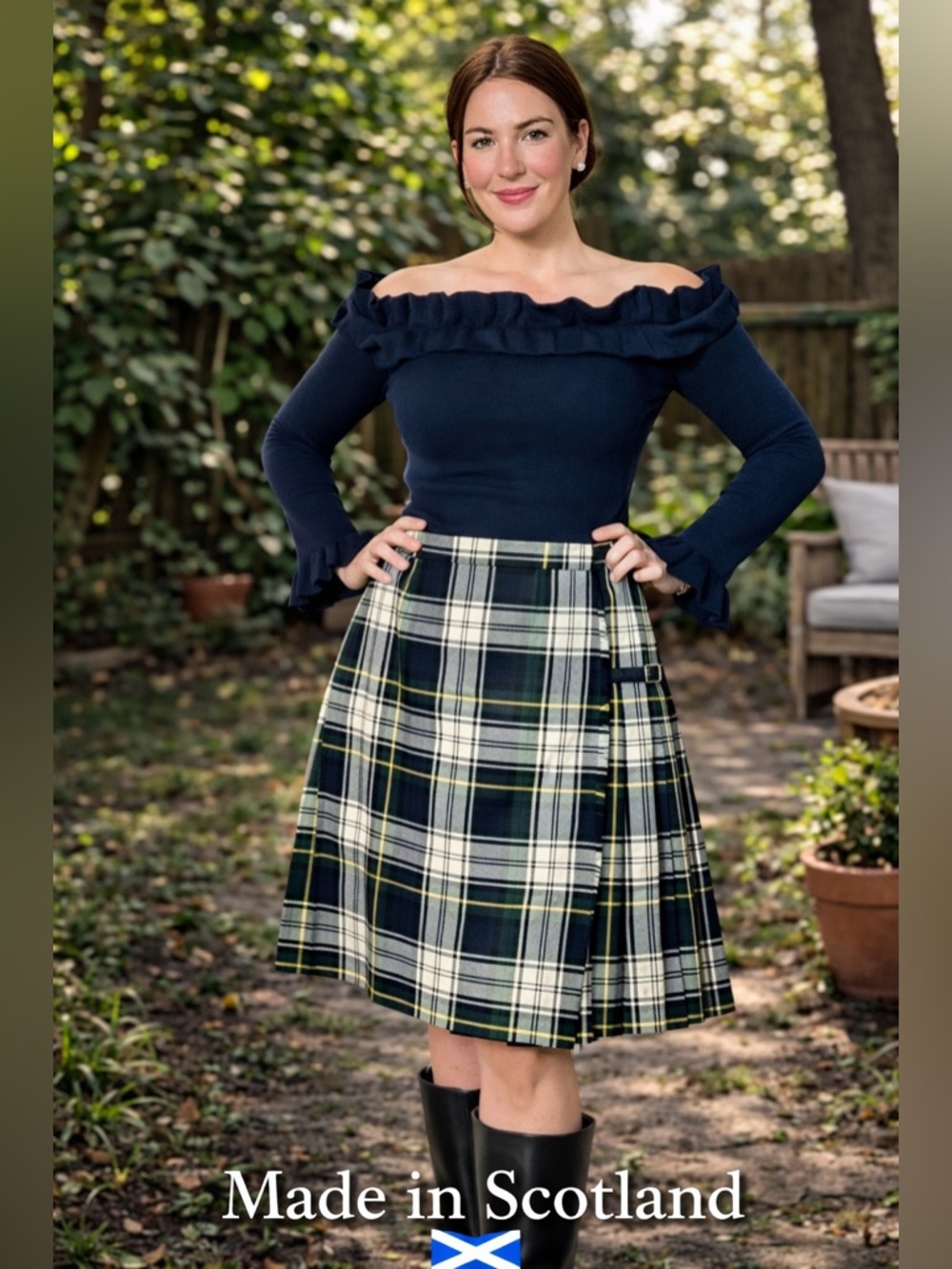 Scottish  Kilt  ( possibly Campbell) Pleated A-Line Skirt in Navy and White